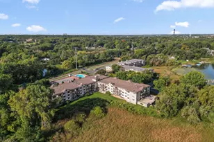 1304 W Medicine Lake Dr, Plymouth, MN 55441 - Photo 26