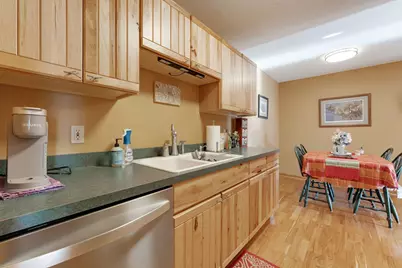 1304 W Medicine Lake Drive #323, Plymouth, MN 55441 - Photo 6