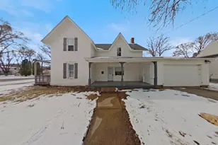 504 1st St NW, Faribault, MN 55021 - Photo 2