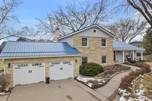 1628 Valley View Dr, Winona, MN 55987 - Photo 2