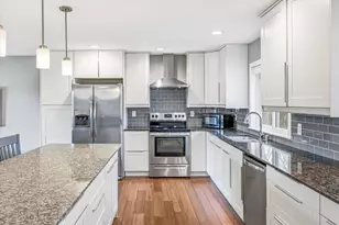 112 Pony Ln E, Apple Valley, MN 55124 - Photo 10