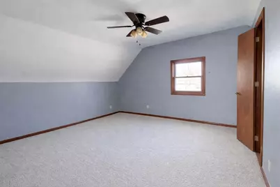 46 2nd Street NE, Madelia, MN 56062 - Photo 2