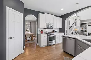 20643 Hazelwood Tr, Lakeville, MN 55044 - Photo 4