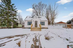 440 W 1st St, Rush City, MN 55069 - Photo 2