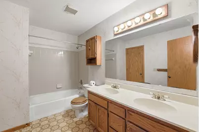 902 Evergreen Drive, Burnsville, MN 55337 - Photo 8