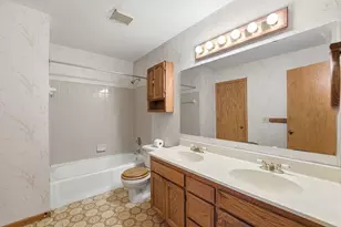 902 Evergreen Dr, Burnsville, MN 55337 - Photo 8