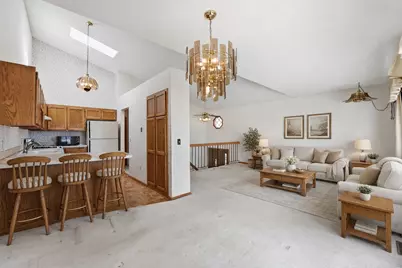 902 Evergreen Drive, Burnsville, MN 55337 - Photo 4