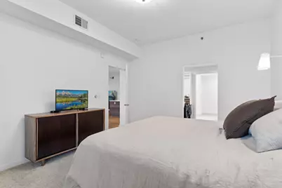 1240 S 2nd Street #221, Minneapolis, MN 55415 - Photo 28