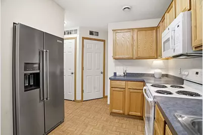 8731 Quarry Ridge Lane #F, Woodbury, MN 55125 - Photo 14