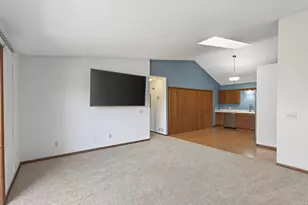 3306 Greenbrier St, Vadnais Heights, MN 55127 - Photo 8