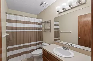 3306 Greenbrier St, Vadnais Heights, MN 55127 - Photo 12