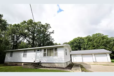 809 11th Avenue SE, Roseau, MN 56751 - Photo 1