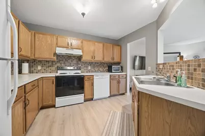 7627 Nicholas Way, Chanhassen, MN 55317 - Photo 8