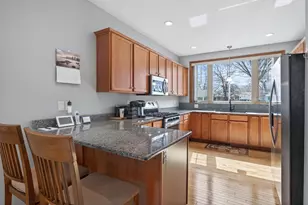 1581 Christie Pl, Saint Paul, MN 55106 - Photo 10