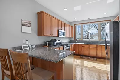 1581 Christie Place, Saint Paul, MN 55106 - Photo 8