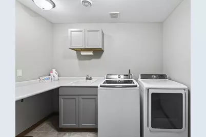 1581 Christie Place, Saint Paul, MN 55106 - Photo 40