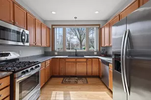 1581 Christie Pl, Saint Paul, MN 55106 - Photo 10