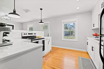 105 Saratoga Lane N, Plymouth, MN 55441 - Photo 12