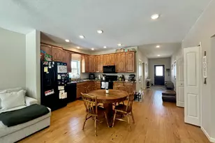 205 6th Ave SW, Warroad, MN 56763 - Photo 4