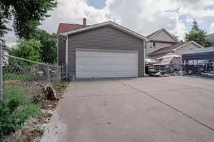 1423 Penn Ave N, Minneapolis, MN 55411 - Photo 18