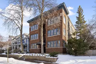 666 Lincoln Ave, Saint Paul, MN 55105 - Photo 2