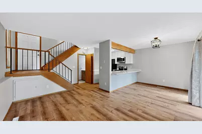 19 Elton Ridge Court NW, Rochester, MN 55901 - Photo 2