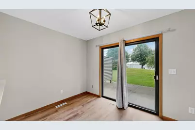 19 Elton Ridge Court NW, Rochester, MN 55901 - Photo 8