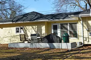 911 Sunnyview Ln, Minnetonka, MN 55305 - Photo 26