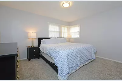 911 Sunnyview Lane, Hopkins, MN 55305 - Photo 14