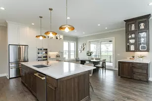 2764 Scenic Point Dr SW, Rochester, MN 55902 - Photo 4