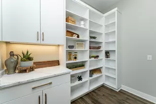 2764 Scenic Point Dr SW, Rochester, MN 55902 - Photo 14