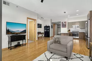 1240 S 2nd St, Minneapolis, MN 55415 - Photo 8