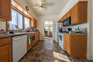 323 3rd Ave NW, Perham, MN 56573 - Photo 4