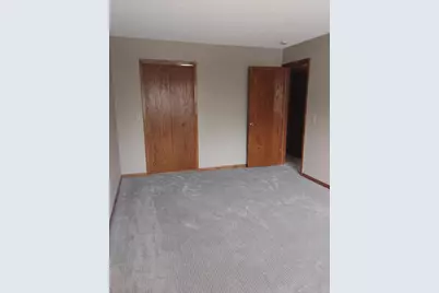 1027 Pond View Court, Vadnais Heights, MN 55127 - Photo 8