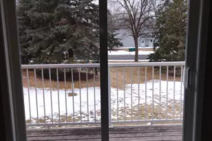 1027 Pondview Ct, Vadnais Heights, MN 55127 - Photo 16