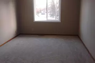 1027 Pondview Ct, Vadnais Heights, MN 55127 - Photo 6