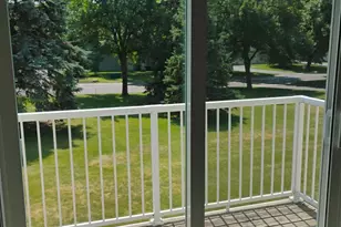 1027 Pondview Ct, Vadnais Heights, MN 55127 - Photo 22