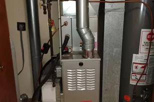 1027 Pondview Ct, Vadnais Heights, MN 55127 - Photo 12