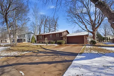 1306 Woods Circle, Buffalo, MN 55313 - Photo 2