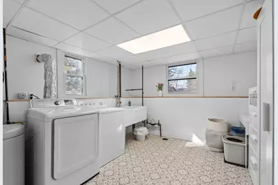 2946 McKnight Road N, Maplewood, MN 55109 - Photo 38