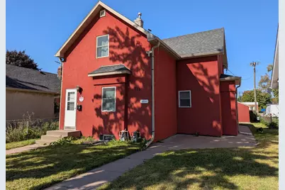 915 Rose Avenue E, Saint Paul, MN 55106 - Photo 1