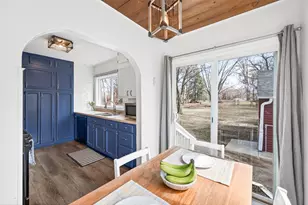 1387 Hadley Ave N, Oakdale, MN 55128 - Photo 10