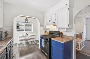 1387 Hadley Ave N, Oakdale, MN 55128 - Photo 8