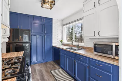 1387 Hadley Avenue N, Oakdale, MN 55128 - Photo 12