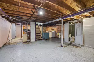 726 Summit St, Eveleth, MN 55734 - Photo 16