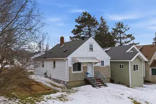 726 Summit St, Eveleth, MN 55734 - Photo 24
