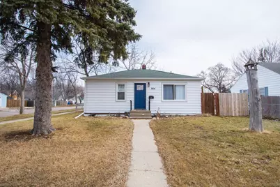 904 18th Street S, Fargo,  58103 - Photo 1