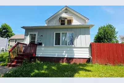 945 Geranium Avenue E, Saint Paul, MN 55106 - Photo 1