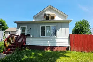 945 Geranium Ave E, Saint Paul, MN 55106 - Photo 1