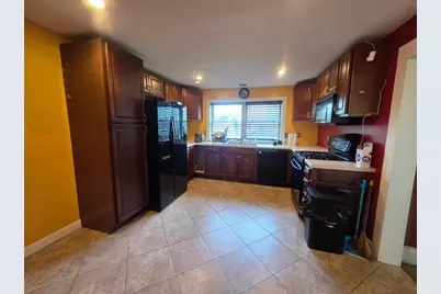 945 Geranium Avenue E, Saint Paul, MN 55106 - Photo 10